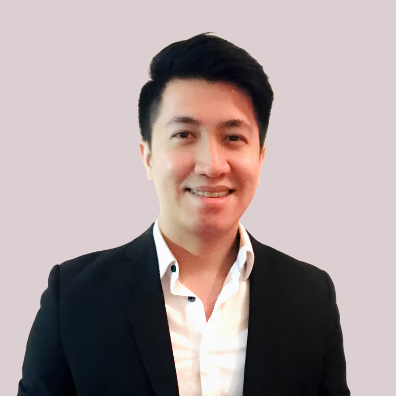 Headshot Jan Santos